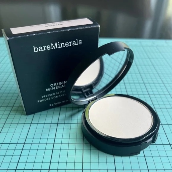 Bare Minerals Original Mineral Veil Pressed Setting Powder - Sheer Fair - Picture 1 of 8